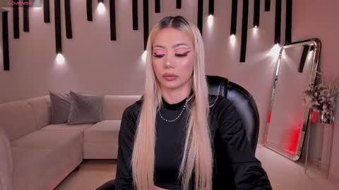  Hanna Connor  online show from October 18, 8:24 pm