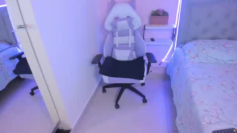 Hanna online show from February 11, 1:41 am