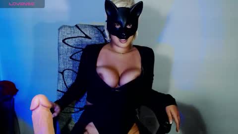 hannah kiim online show from November 6, 12:24 am