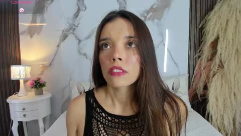 Hannahill69 online show from February 19, 4:55 am