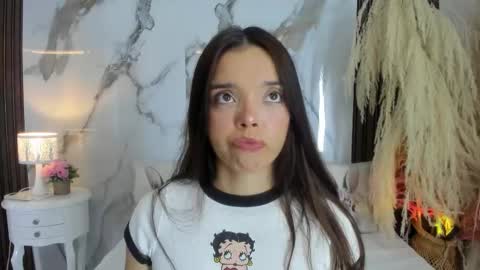 Hannahill69 online show from December 1, 5:38 am