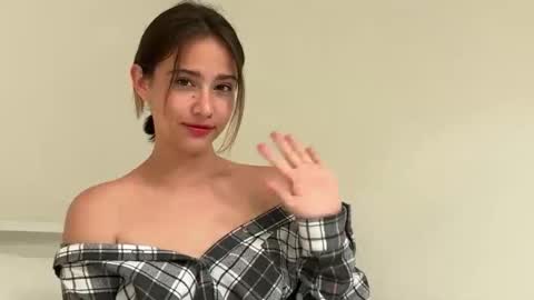hannahinto online show from June 7, 2:00 pm