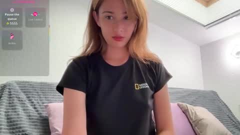 Snapshot of hannahinto chatting on September 25, 11:17 am hannahinto online show from September 25, 11:17 am