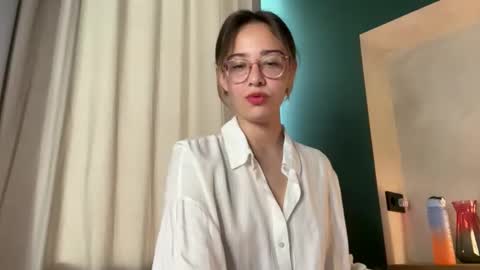 hannahinto online show from May 5, 5:57 am