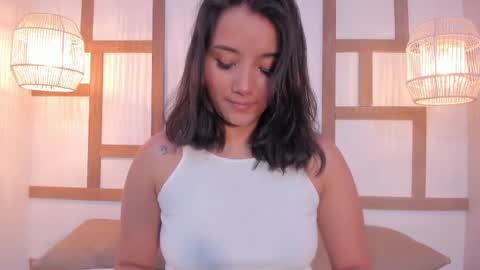 Snapshot of hannahmonttgomery chatting on October 14, 4:21 pm hannahmonttgomery Help me reach 100 Hands up online show from October 14, 4:21 pm