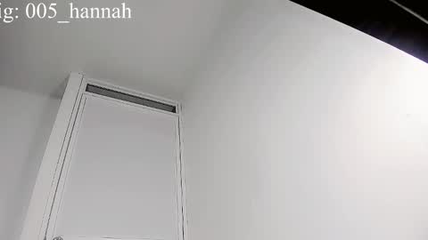 Snapshot of hannahsmit_ chatting on October 11, 8:19 am hannahsmit_ online show from October 11, 8:19 am