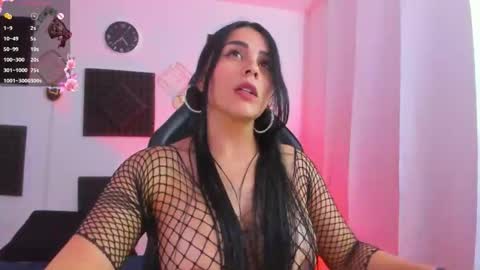 Hanna  online show from November 22, 9:45 pm