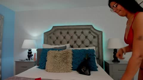 Hanna Slone online show from January 14, 11:10 am