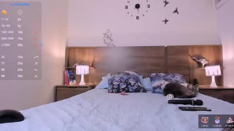 taylor live   online show from February 17, 1:26 am