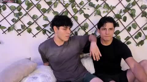 hans and andres online show from February 25, 1:42 am