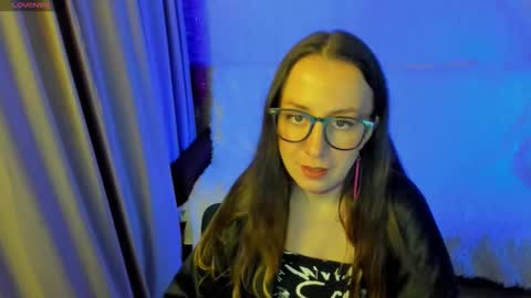 Stephanie online show from November 3, 8:10 pm