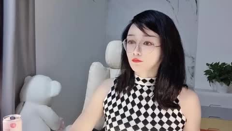 Daisy online show from March 6, 2:18 pm