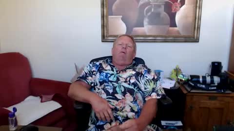 Steele and Cassie online show from March 24, 6:36 pm