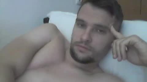 hardboylovemilfmoom online show from June 13, 9:42 am