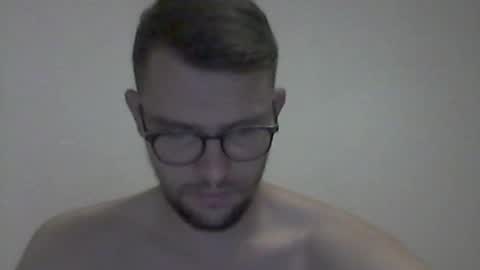 hardboylovemilfmoom online show from June 15, 9:18 pm