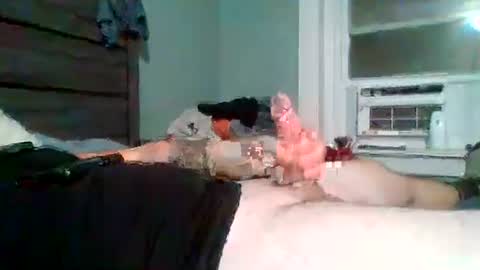 Snapshot of hardcockoncam22 chatting on September 18, 2:48 am cervixpainter25 online show from September 18, 2:48 am