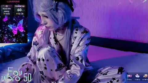 Mia online show from November 8, 9:51 pm