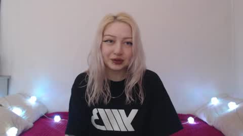 Emily online show from July 16, 10:44 pm