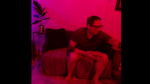 Snapshot of hardigan_dix chatting on October 23, 11:23 am hardigan online show from October 23, 11:23 am