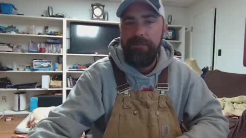Snapshot of hardworkertn chatting on February 16, 2:31 am hardworkertn online show from February 16, 2:31 am