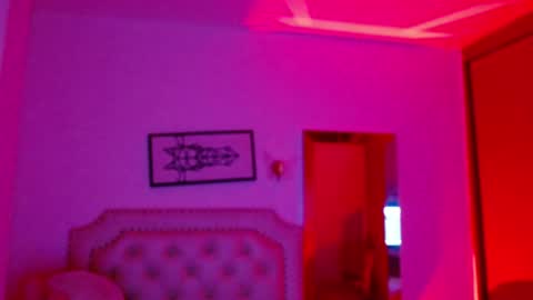       online show from November 19, 3:44 pm