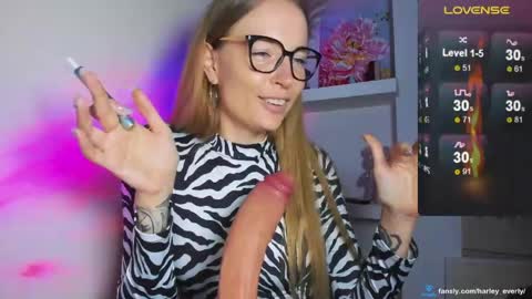Tasya online show from June 1, 3:57 pm