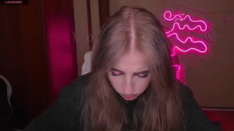 Julia online show from March 8, 5:07 am