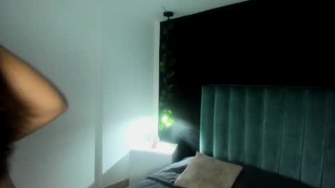 Snapshot of harleyqueen_robbie chatting on March 1, 9:15 pm harleyqueen_robbie online show from March 1, 9:15 pm