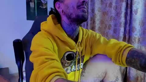 OMAR online show from February 25, 1:52 am