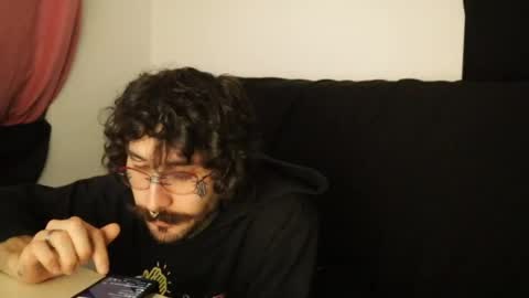 Snapshot of hatsumotokyoto chatting on January 28, 12:47 am More content 2 online show from January 28, 12:47 am