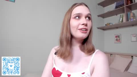 Mia online show from April 18, 3:14 pm