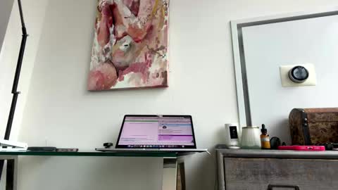 Amber  -   or vip  online show from March 6, 5:45 pm