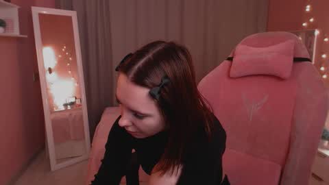 Mia online show from January 9, 1:22 am