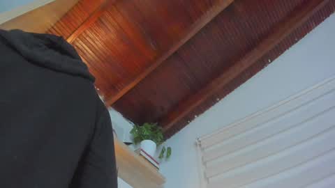 Im Hazel online show from December 31, 2:08 am