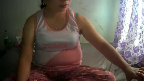 Snapshot of hazeldhane chatting on December 9, 1:51 am hazeldhane online show from December 9, 1:51 am