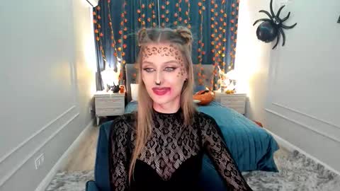 Snapshot of heartedlove_1 chatting on October 13, 11:56 am heartedlove_1 online show from October 13, 11:56 am