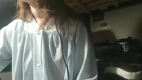Snapshot of heartsyyy chatting on December 15, 6:07 am Sephira online show from December 15, 6:07 am