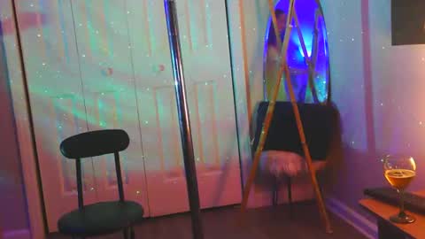 Heavenllyy online show from October 23, 5:42 am