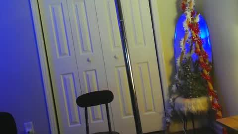 Heavenllyy online show from March 15, 3:11 am