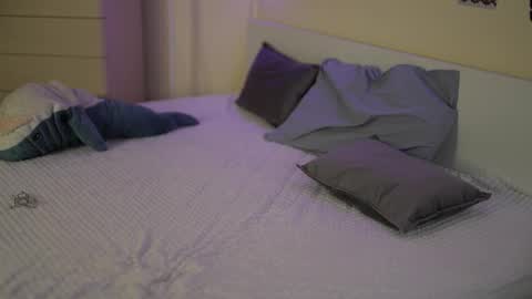 heavenmoth online show from February 9, 2:53 pm