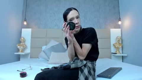 Keira Hecate online show from March 20, 7:30 pm