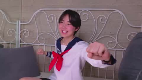 HEEJIN online show from October 30, 8:31 pm