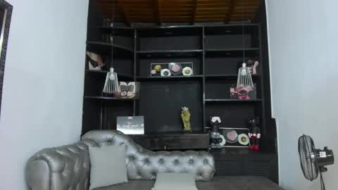 heellboy_ online show from October 16, 9:24 pm