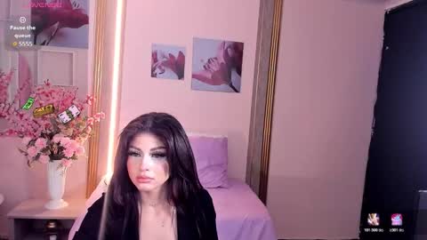 Sara online show from December 5, 8:17 pm