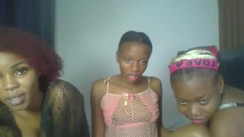 heilybunny online show from April 21, 1:42 am