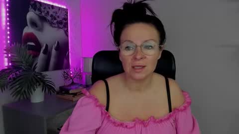 Helen online show from September 20, 6:38 am