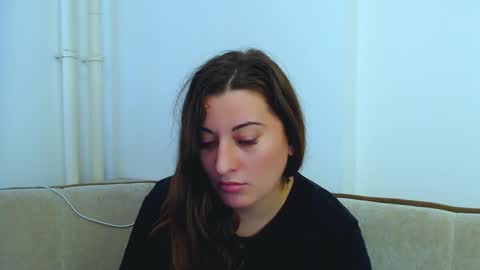 helen_adams_ online show from January 8, 10:37 am