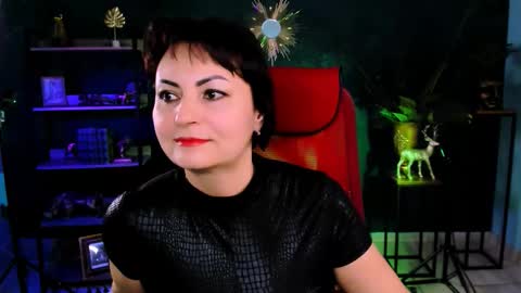 helenbeler online show from December 19, 12:33 pm