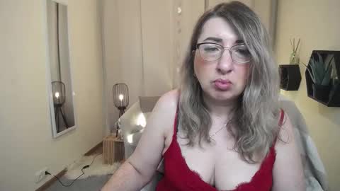 helenenigma online show from February 15, 7:34 pm