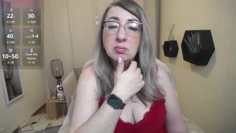 helenenigma online show from February 18, 7:35 pm